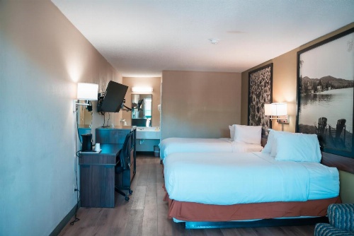Super 8 by Wyndham Columbia SC / Ft. Jackson image 33